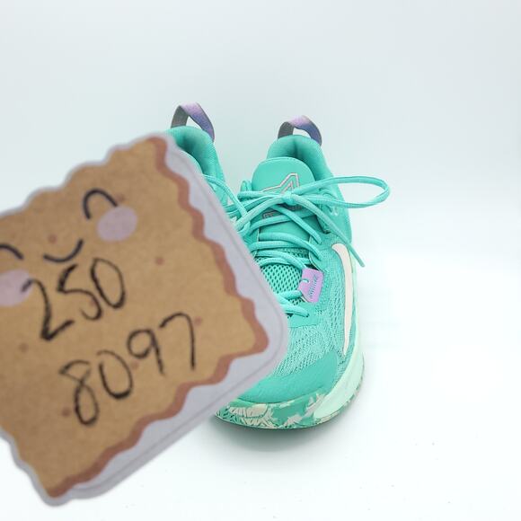 Nike Giannis Immortality 2 GS Light Menta White DQ1943-300 Boys 4.5Y - Picture 8 of 9